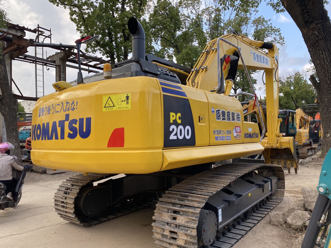 Komatsu PC200-8 Excavator - Гусеничный экскаватор: фото 5 Komatsu PC200-8 Excavator - Гусеничный экскаватор: фото 5