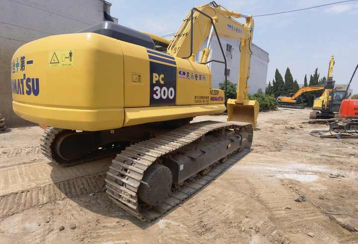 Komatsu PC300-7 excavator - Гусеничный экскаватор: фото 5 Komatsu PC300-7 excavator - Гусеничный экскаватор: фото 5