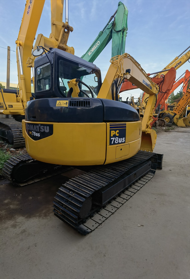 Komatsu pc78 Excavator - Гусеничный экскаватор: фото 2 Komatsu pc78 Excavator - Гусеничный экскаватор: фото 2