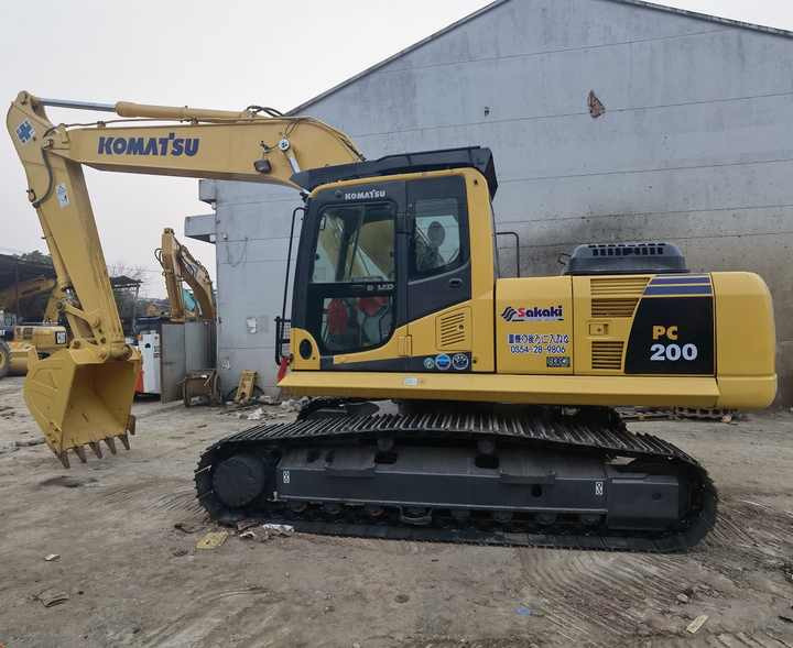 Used Komatsu Excavator machine japan komatsu PC200-8 PC220-8 hydraulic crawler used excavator - Гусеничный экскаватор: фото 5 Used Komatsu Excavator machine japan komatsu PC200-8 PC220-8 hydraulic crawler used excavator - Гусеничный экскаватор: фото 5