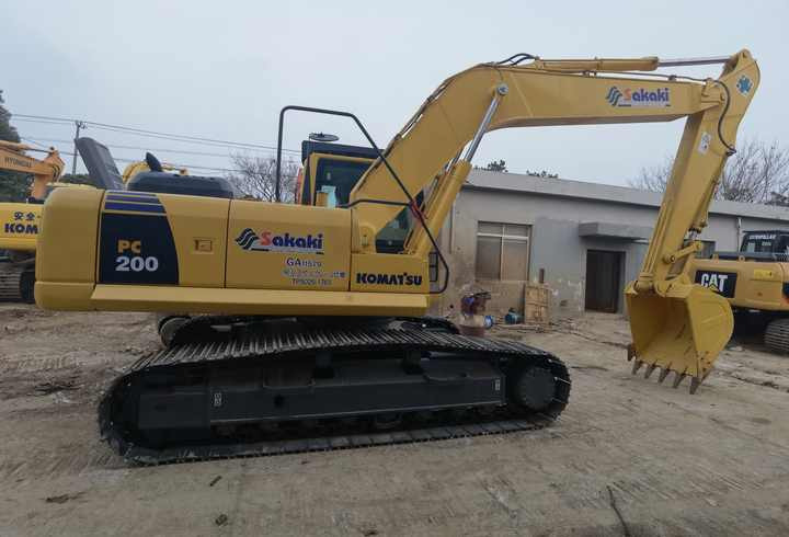 Used Komatsu Excavator machine japan komatsu PC200-8 PC220-8 hydraulic crawler used excavator - Гусеничный экскаватор: фото 3 Used Komatsu Excavator machine japan komatsu PC200-8 PC220-8 hydraulic crawler used excavator - Гусеничный экскаватор: фото 3