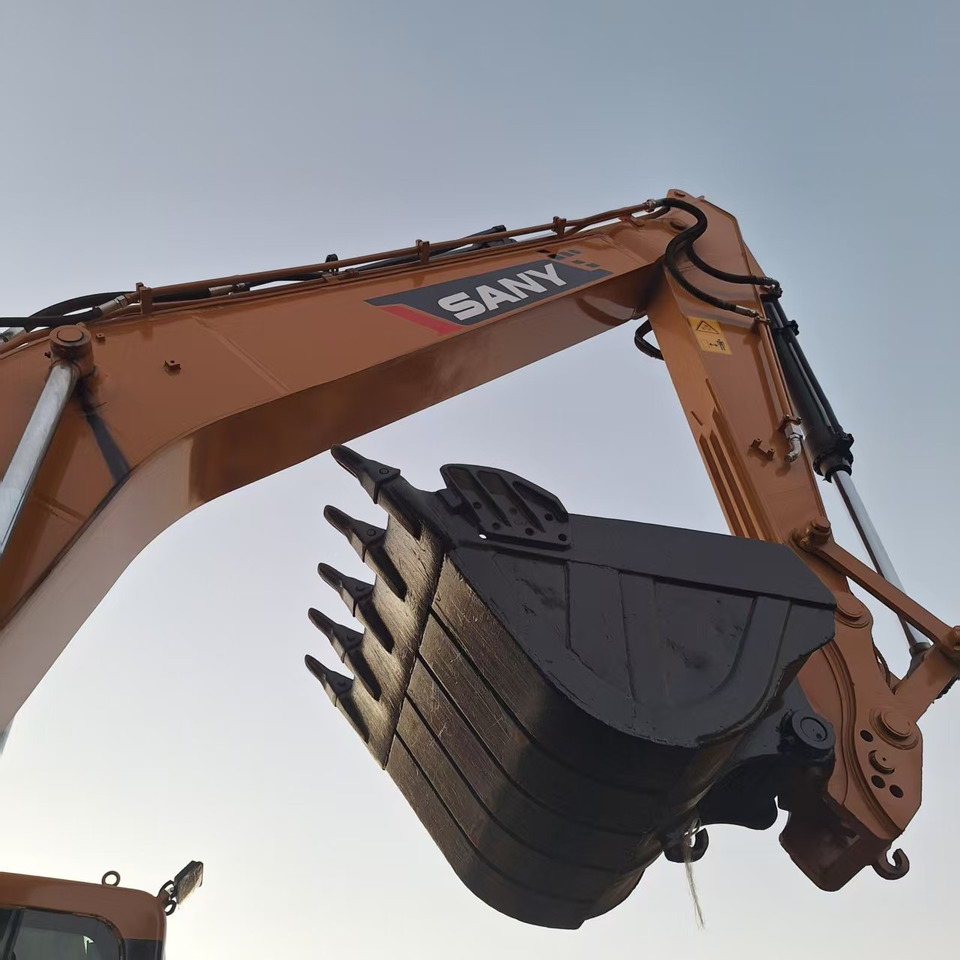 Used SANY 215c Excavator - Гусеничный экскаватор: фото 3 Used SANY 215c Excavator - Гусеничный экскаватор: фото 3