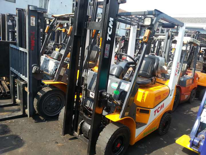 Warehouse handling using TCM30 forklift 3 tons TCM FD30 used forklift FD30 used forklifts sale shanghai china - Дизельный погрузчик: фото 4 Warehouse handling using TCM30 forklift 3 tons TCM FD30 used forklift FD30 used forklifts sale shanghai china - Дизельный погрузчик: фото 4