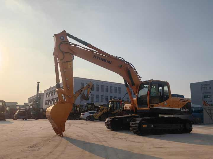 Гусеничный экскаватор good condition Hyundai used excavator Crawler excavator 220LC-9S cheap price for sale: фото 6