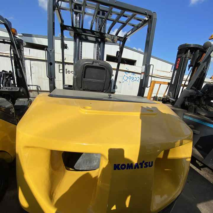 Second hand Komatsu Forklift FD50 FD30 FD25 FD70 used Komatsu Forklift cheap for sale - Дизельный погрузчик: фото 4 Second hand Komatsu Forklift FD50 FD30 FD25 FD70 used Komatsu Forklift cheap for sale - Дизельный погрузчик: фото 4