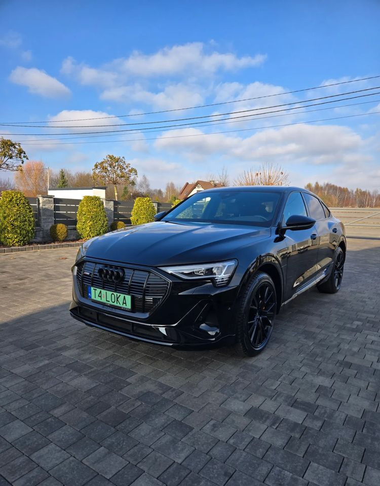 Audi e-tron 55 Quattro S Line - Легковой автомобиль: фото 1 Audi e-tron 55 Quattro S Line - Легковой автомобиль: фото 1