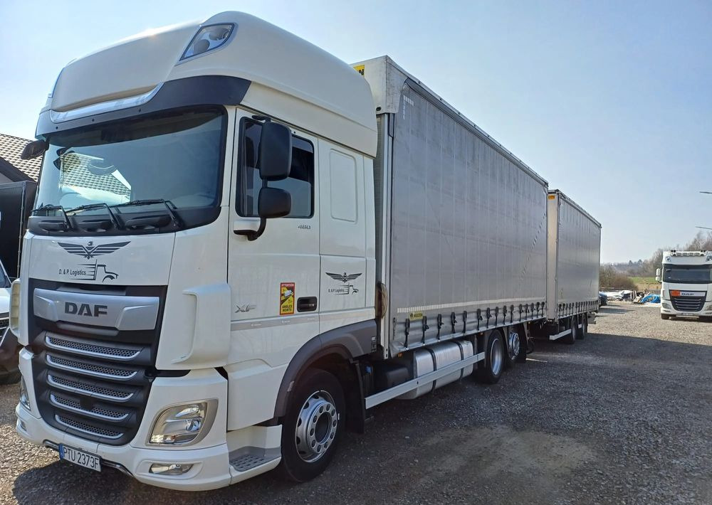 DAF XF 480 SUPER SPACE CAB / ZESTAW TANDEM PRZEJAZDOWY 120m3 - Тентованный грузовик: фото 1 DAF XF 480 SUPER SPACE CAB / ZESTAW TANDEM PRZEJAZDOWY 120m3 - Тентованный грузовик: фото 1