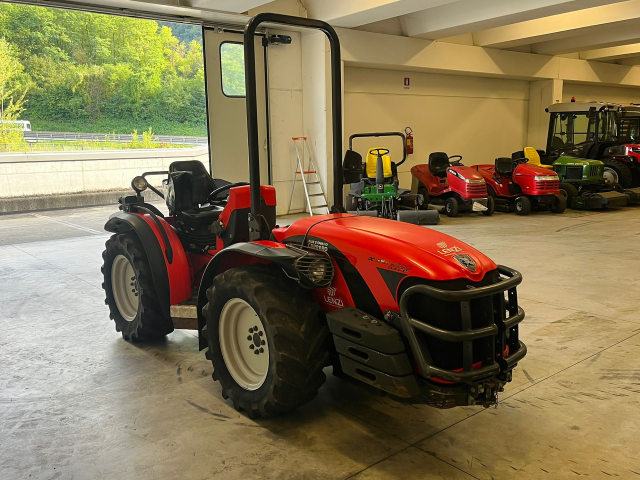 ANTONIO CARRARO SRH 9800 - Трактор: фото 3 ANTONIO CARRARO SRH 9800 - Трактор: фото 3