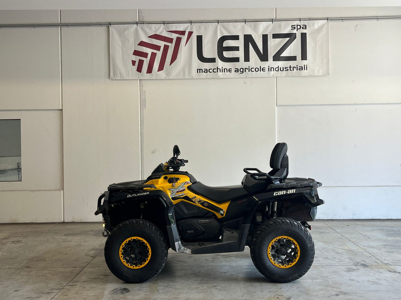 CAN-AM BRP OUTLANDER 1000 ROTAX 4X4 - Квадроцикл: фото 1 CAN-AM BRP OUTLANDER 1000 ROTAX 4X4 - Квадроцикл: фото 1