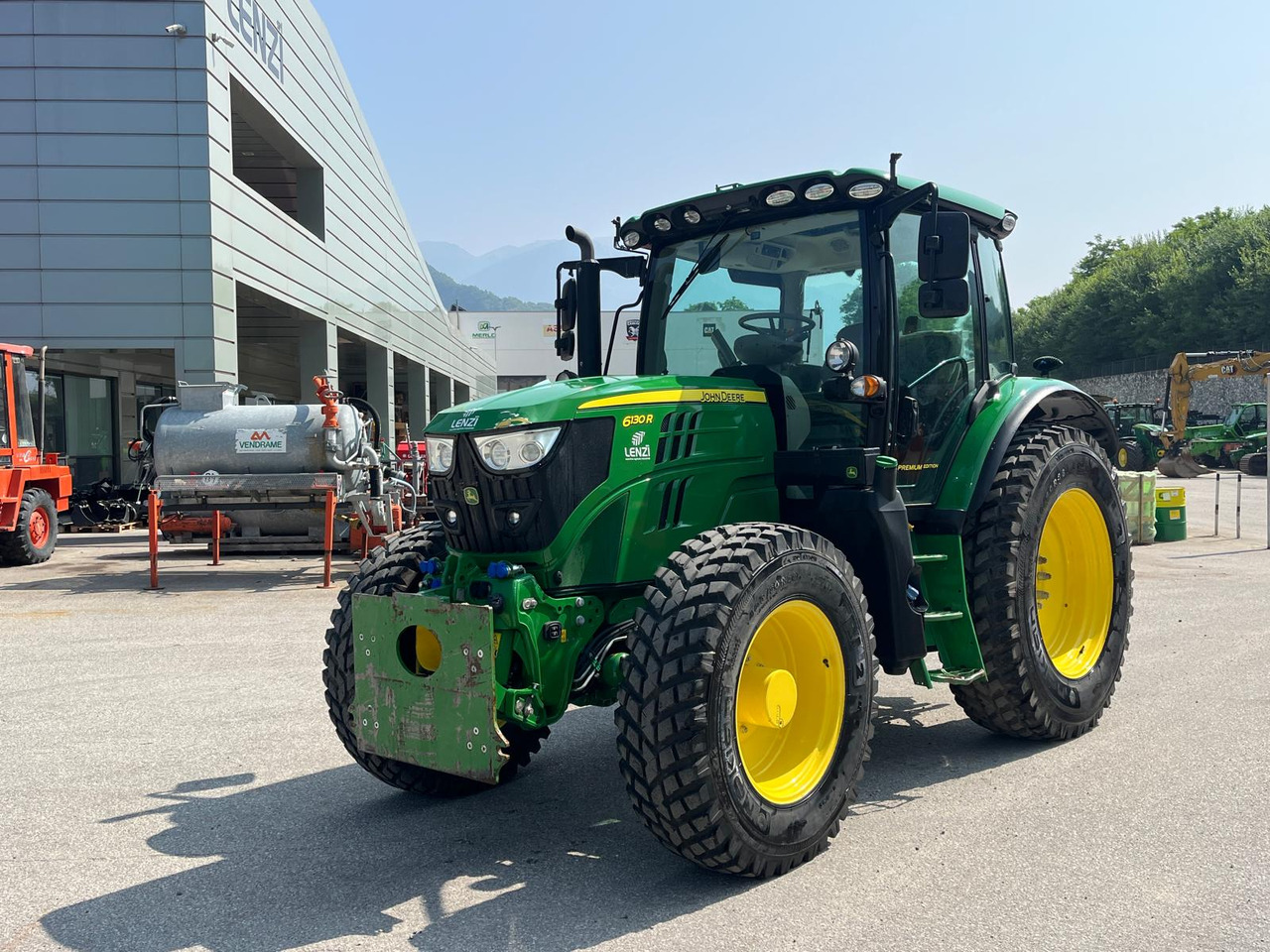TRATTORE JOHN DEERE 6130R - Трактор: фото 2 TRATTORE JOHN DEERE 6130R - Трактор: фото 2