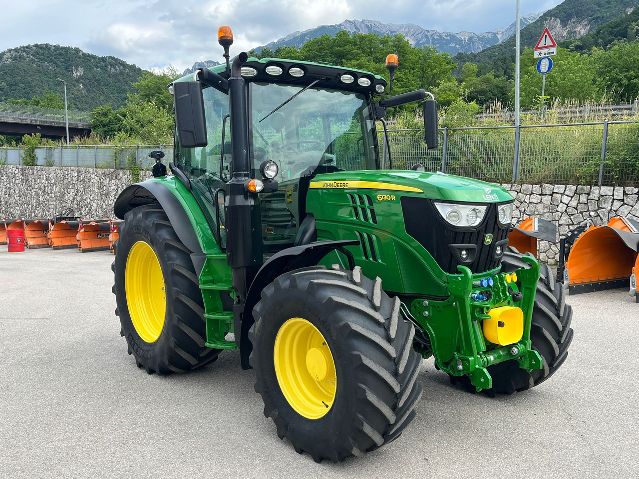 TRATTORE JOHN DEERE 6130R - Трактор: фото 4 TRATTORE JOHN DEERE 6130R - Трактор: фото 4