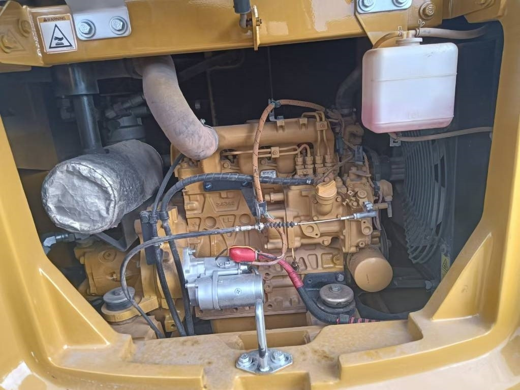 CAT 305.5 - Мини-экскаватор: фото 3 CAT 305.5 - Мини-экскаватор: фото 3