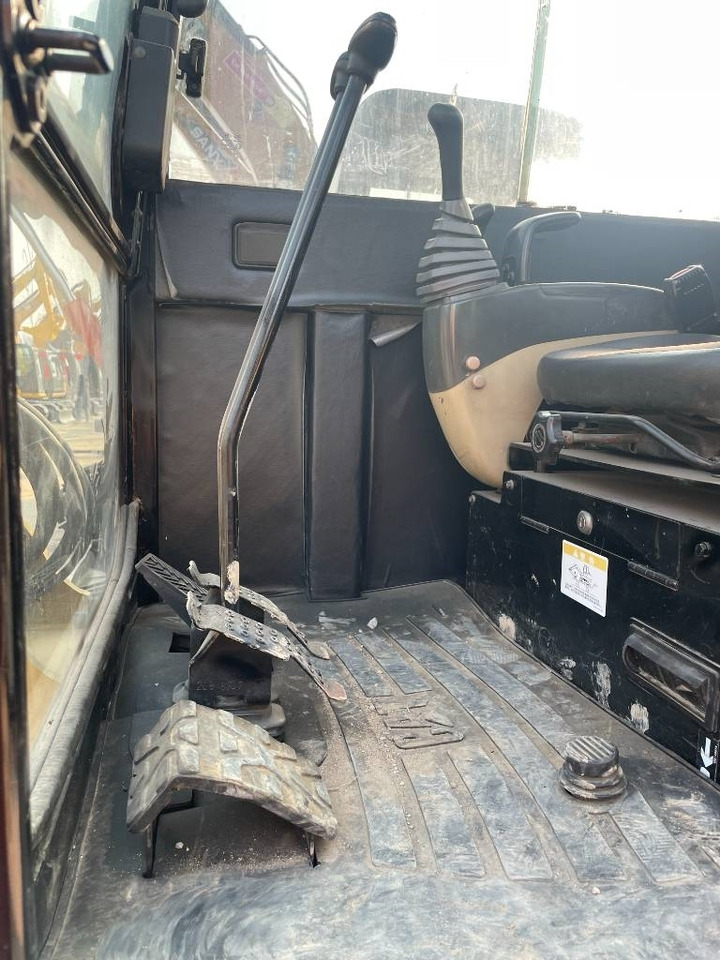 CAT 306 - Мини-экскаватор: фото 3 CAT 306 - Мини-экскаватор: фото 3