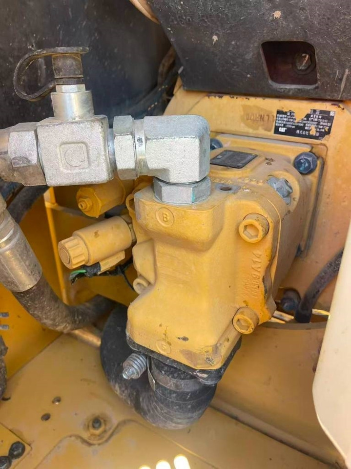 CAT 307.5 - Мини-экскаватор: фото 5 CAT 307.5 - Мини-экскаватор: фото 5