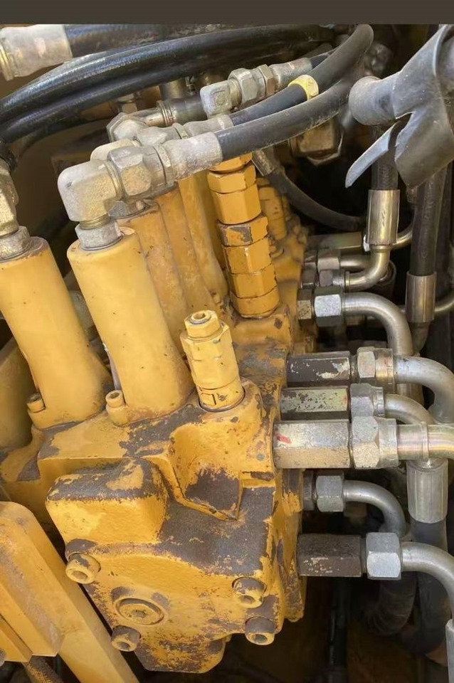 CAT 308 - Мини-экскаватор: фото 2 CAT 308 - Мини-экскаватор: фото 2