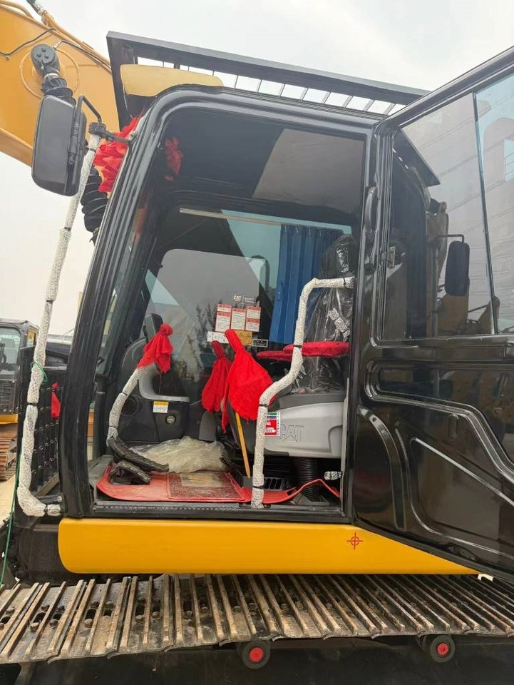 CAT 320 D - Гусеничный экскаватор: фото 4 CAT 320 D - Гусеничный экскаватор: фото 4