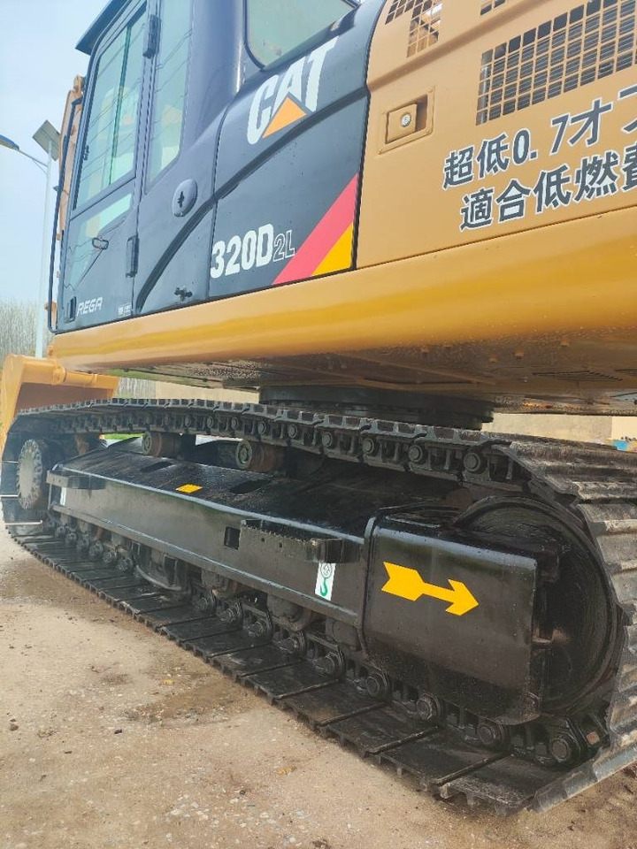 CAT 320 D - Гусеничный экскаватор: фото 2 CAT 320 D - Гусеничный экскаватор: фото 2