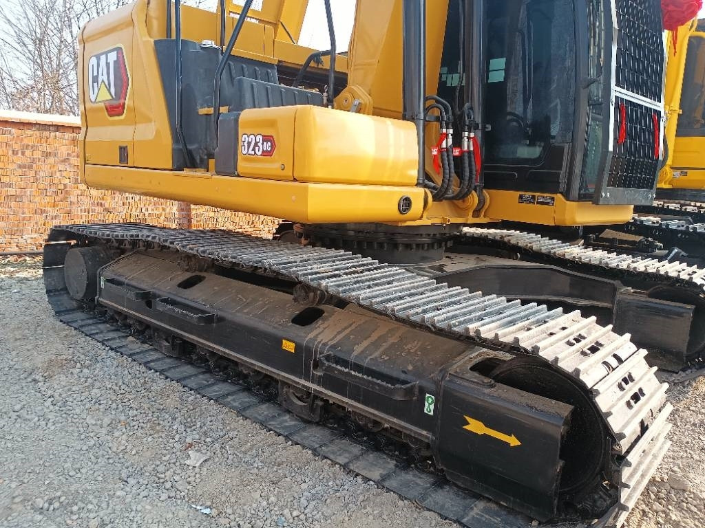 CAT 323GC - Гусеничный экскаватор: фото 4 CAT 323GC - Гусеничный экскаватор: фото 4