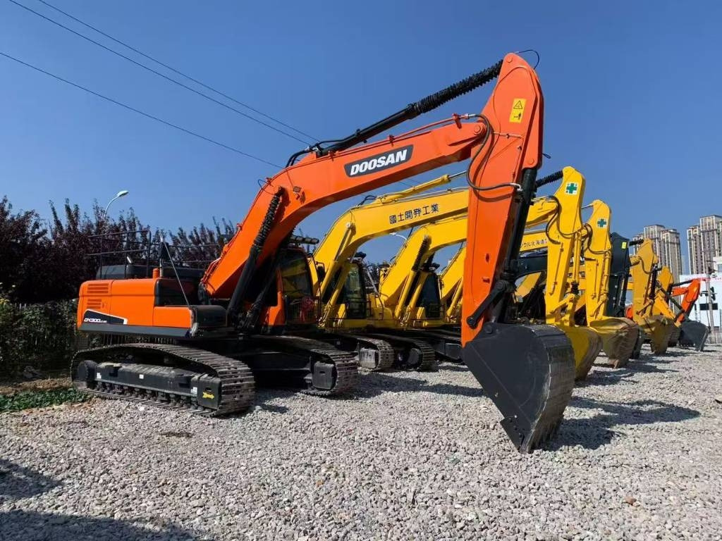Doosan 300-7 - Гусеничный экскаватор: фото 1 Doosan 300-7 - Гусеничный экскаватор: фото 1