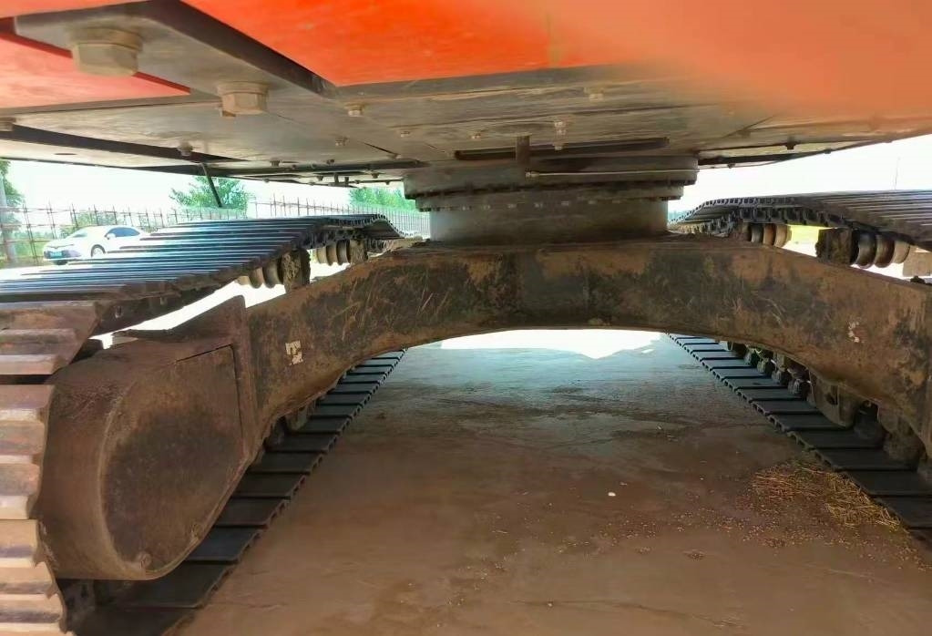 Гусеничный экскаватор Doosan DX 200: фото 7 Гусеничный экскаватор Doosan DX 200: фото 7