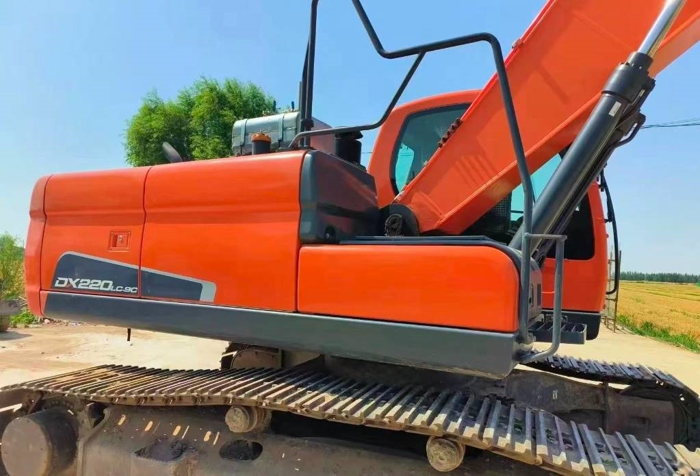 Гусеничный экскаватор Doosan DX 200: фото 8 Гусеничный экскаватор Doosan DX 200: фото 8