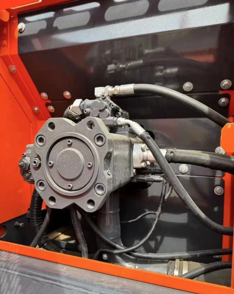 Doosan DX 225 - Гусеничный экскаватор: фото 3 Doosan DX 225 - Гусеничный экскаватор: фото 3