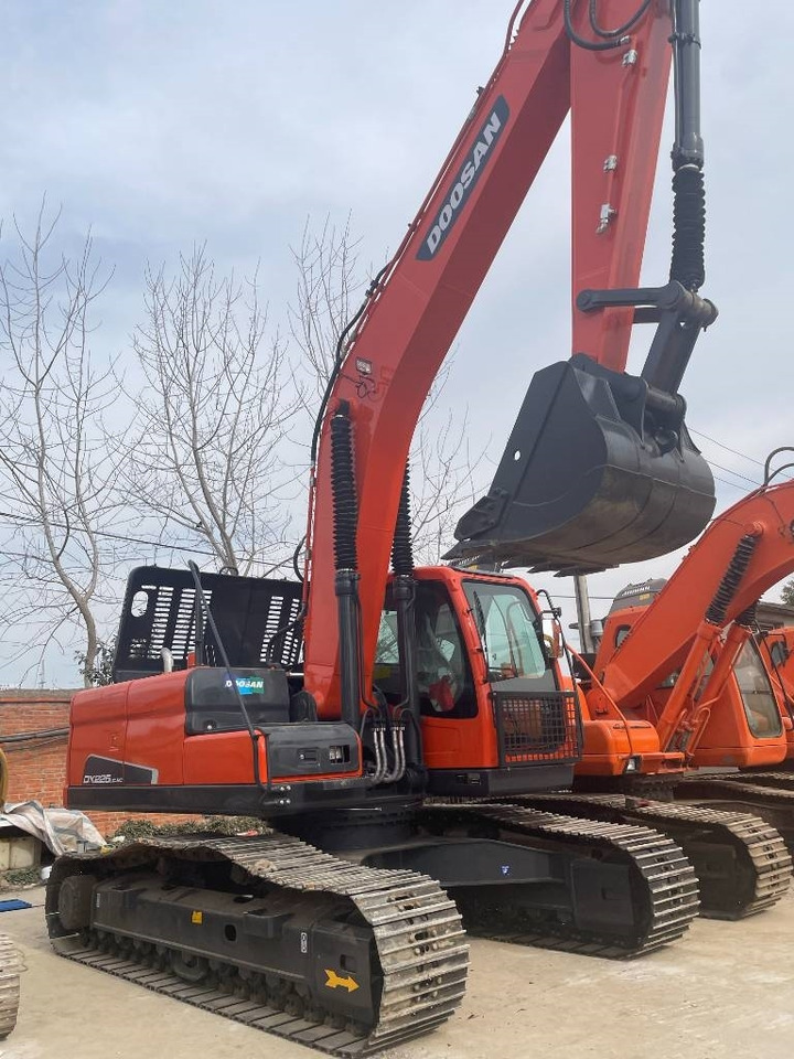 Doosan DX 225 - Гусеничный экскаватор: фото 2 Doosan DX 225 - Гусеничный экскаватор: фото 2