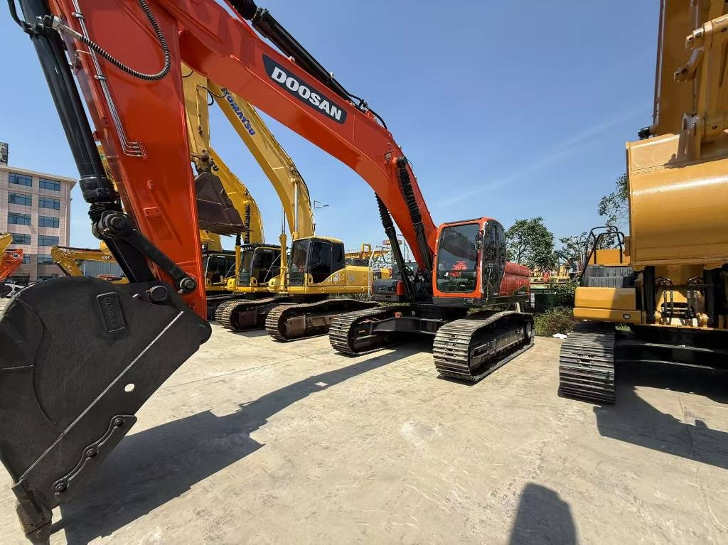 Doosan DX 340  - Гусеничный экскаватор: фото 1 Doosan DX 340  - Гусеничный экскаватор: фото 1