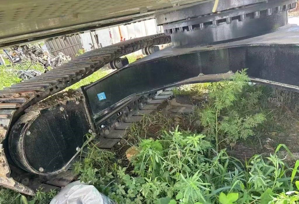 Hitachi 250 - Гусеничный экскаватор: фото 4 Hitachi 250 - Гусеничный экскаватор: фото 4