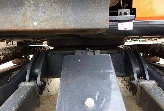 Hitachi 30 - Гусеничный экскаватор: фото 4 Hitachi 30 - Гусеничный экскаватор: фото 4