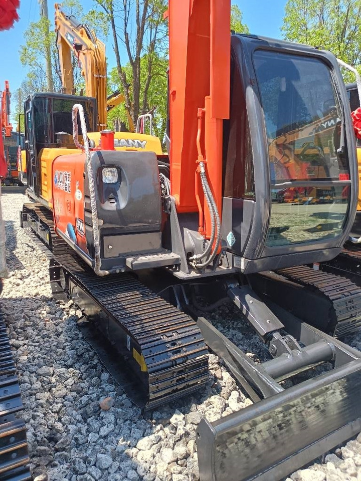 Hitachi 60 - Гусеничный экскаватор: фото 2 Hitachi 60 - Гусеничный экскаватор: фото 2