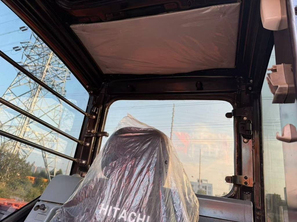 Hitachi 70 - Гусеничный экскаватор: фото 2 Hitachi 70 - Гусеничный экскаватор: фото 2