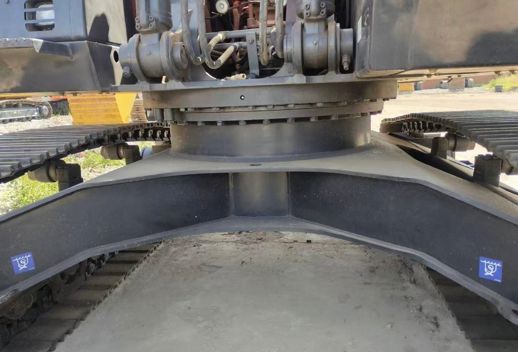 Гусеничный экскаватор Hitachi ZX 240: фото 9