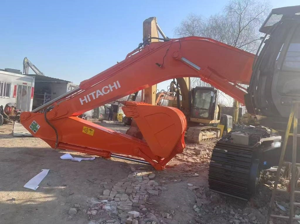 Hitachi ZX 350 - Гусеничный экскаватор: фото 3 Hitachi ZX 350 - Гусеничный экскаватор: фото 3