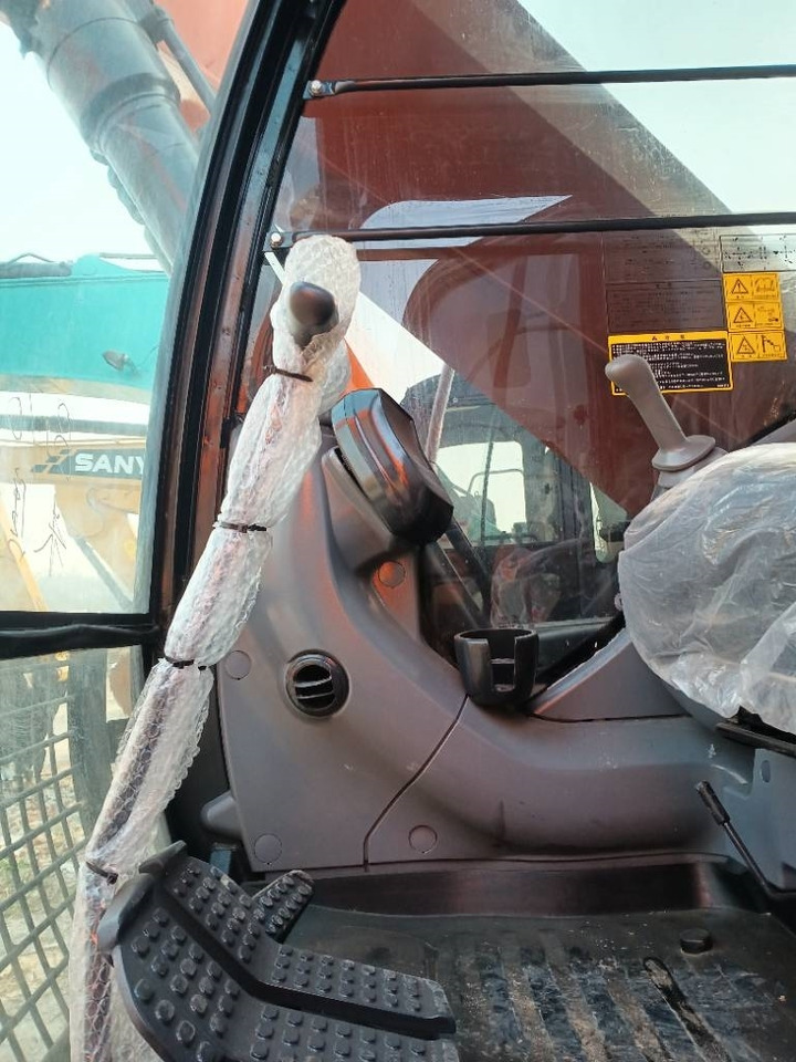 Hitachi Zaxis 240 LC-3 - Гусеничный экскаватор: фото 5 Hitachi Zaxis 240 LC-3 - Гусеничный экскаватор: фото 5