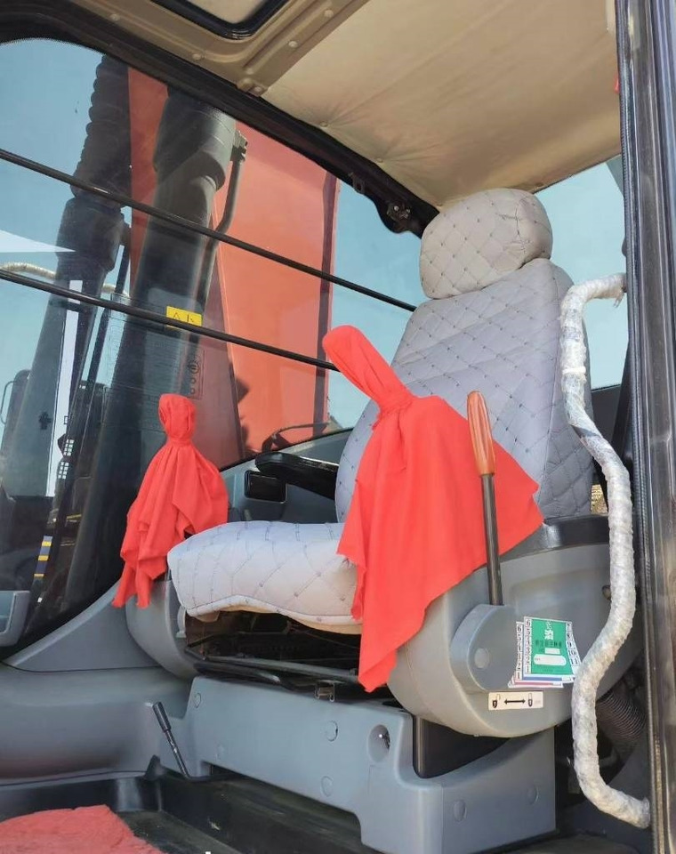Hitachi Zaxis 240 LC - Гусеничный экскаватор: фото 4 Hitachi Zaxis 240 LC - Гусеничный экскаватор: фото 4