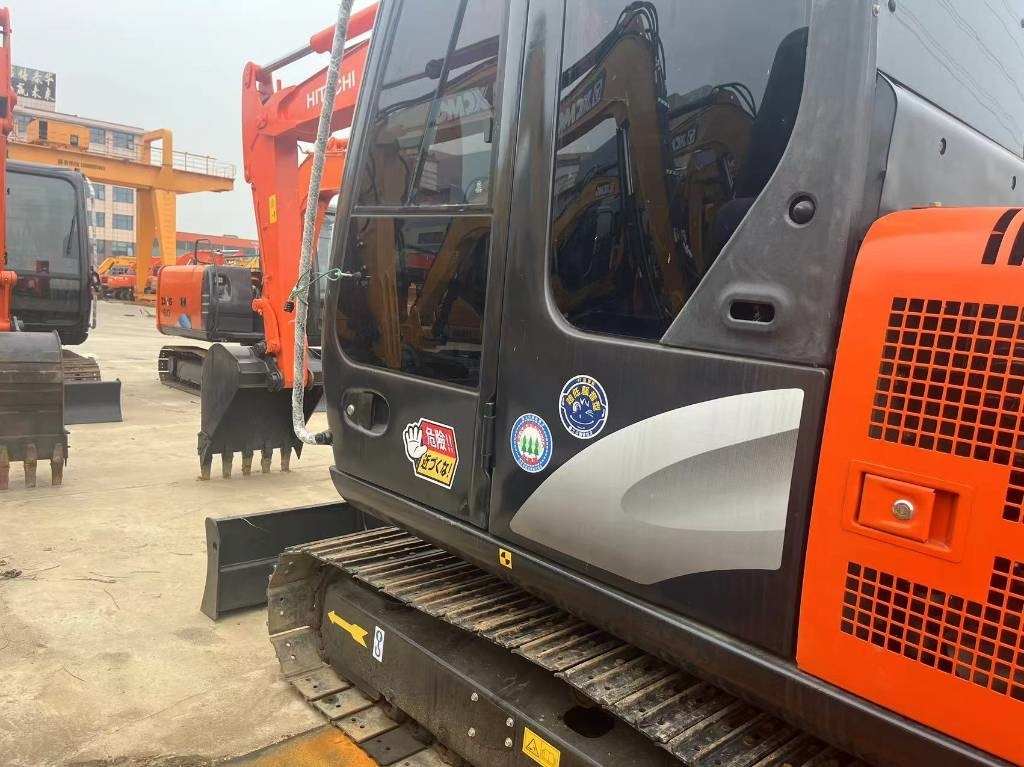 Гусеничный экскаватор Hitachi zaxis60: фото 7