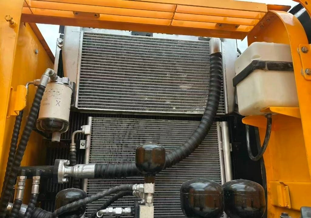 Hyundai 210W -9 - Колёсный экскаватор: фото 4 Hyundai 210W -9 - Колёсный экскаватор: фото 4