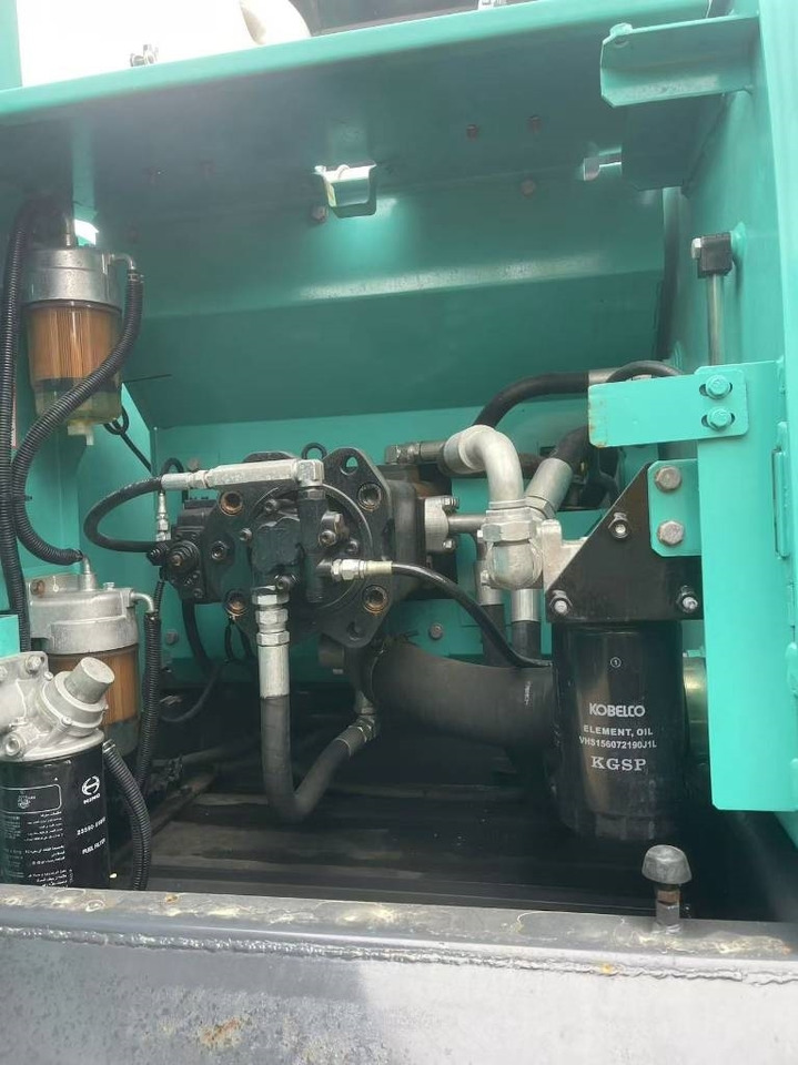 Kobelco SK 200 - Гусеничный экскаватор: фото 2 Kobelco SK 200 - Гусеничный экскаватор: фото 2