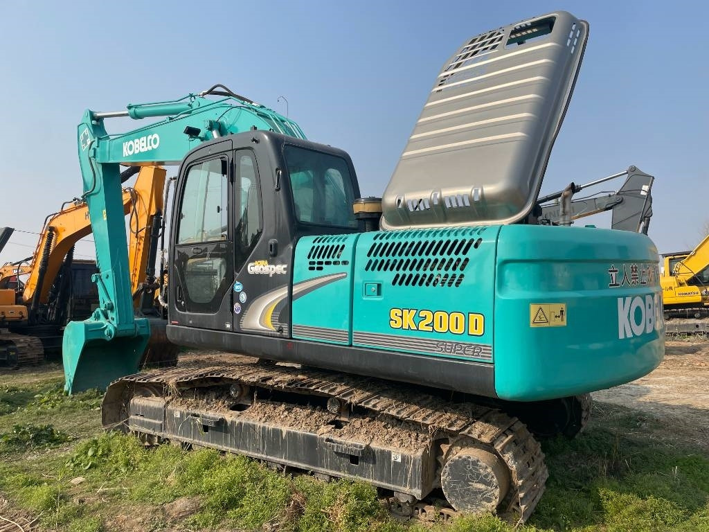Kobelco SK 200 - Гусеничный экскаватор: фото 5 Kobelco SK 200 - Гусеничный экскаватор: фото 5