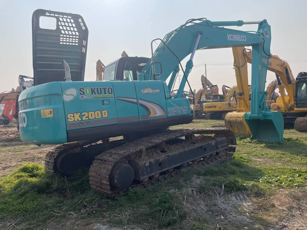 Kobelco SK 200 - Гусеничный экскаватор: фото 4 Kobelco SK 200 - Гусеничный экскаватор: фото 4