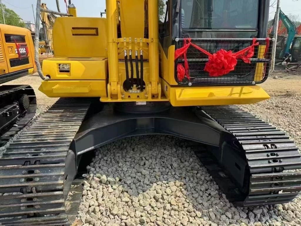 Гусеничный экскаватор Komatsu PC 130: фото 8 Гусеничный экскаватор Komatsu PC 130: фото 8