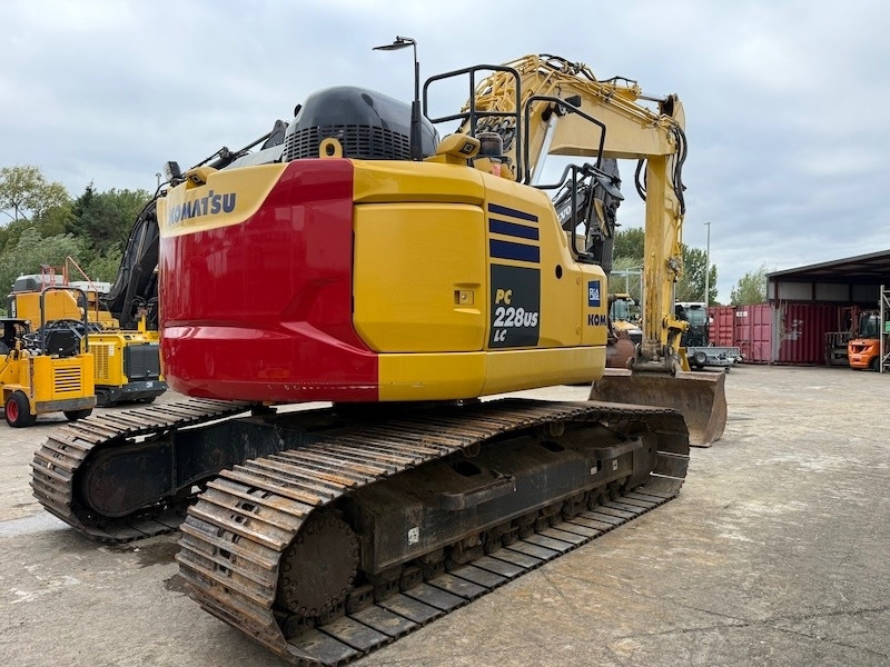 Komatsu PC 228 USLC-11 - Гусеничный экскаватор: фото 3 Komatsu PC 228 USLC-11 - Гусеничный экскаватор: фото 3
