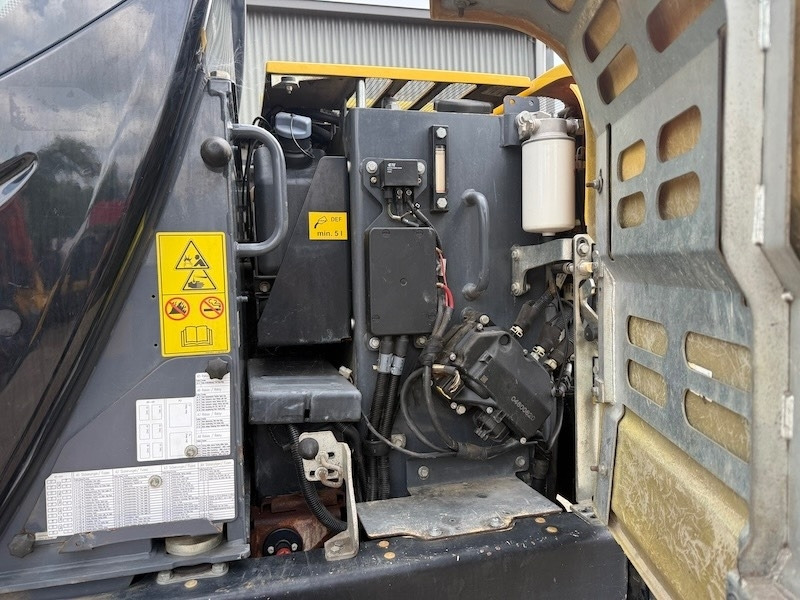 Гусеничный экскаватор Yanmar TC125: фото 13 Гусеничный экскаватор Yanmar TC125: фото 13