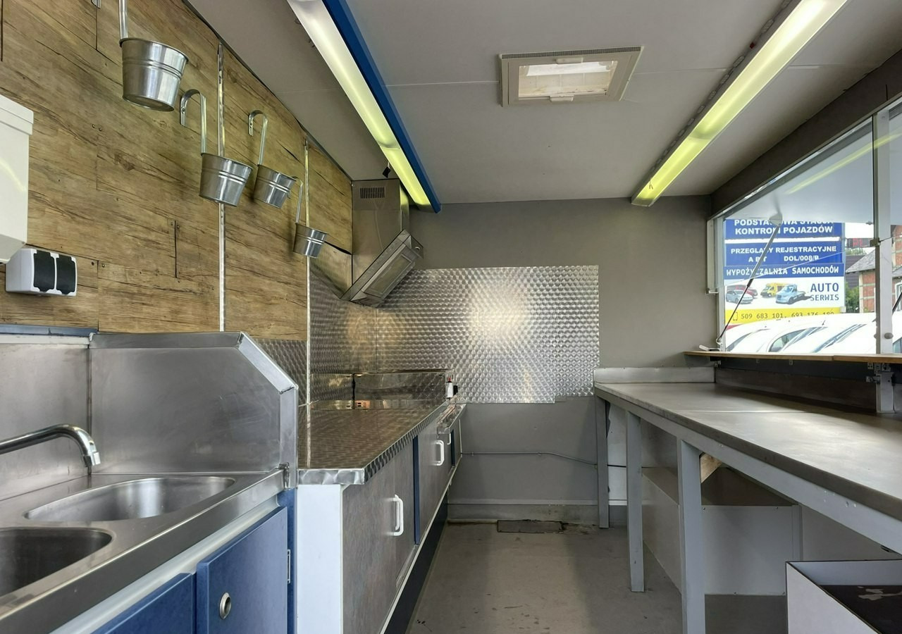 Fiat Ducato Autosklep Gastronomiczny food truck foodtruck sklep W-zasil DMC 350 - Торговый грузовик: фото 2 Fiat Ducato Autosklep Gastronomiczny food truck foodtruck sklep W-zasil DMC 350 - Торговый грузовик: фото 2