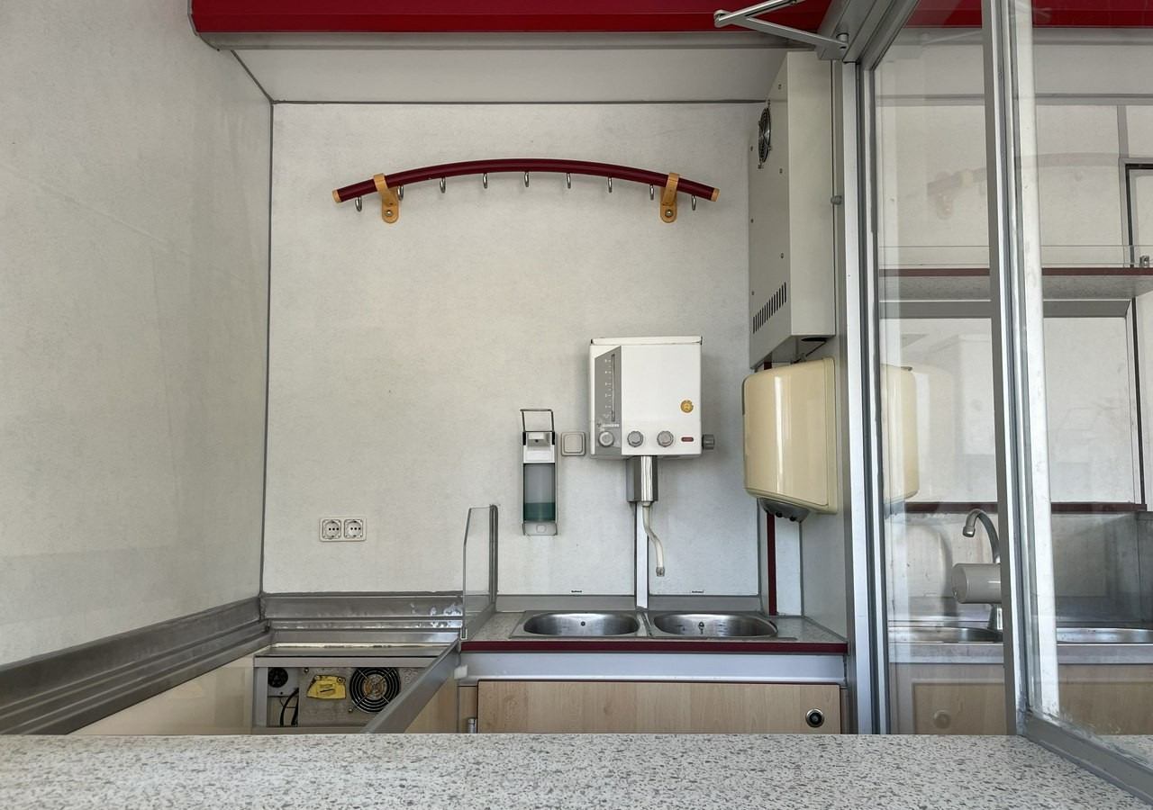 Fiat Ducato Autosklep wędlin Gastronomiczna food truck foodtruck W-zasil DMC 350 - Торговый грузовик: фото 4 Fiat Ducato Autosklep wędlin Gastronomiczna food truck foodtruck W-zasil DMC 350 - Торговый грузовик: фото 4