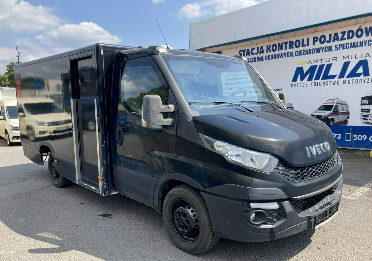 Iveco Daily Iveco 35-130 Bankowóz Kuloodporny Opanceżony pancerny 2015 - Инкассаторская машина: фото 1 Iveco Daily Iveco 35-130 Bankowóz Kuloodporny Opanceżony pancerny 2015 - Инкассаторская машина: фото 1