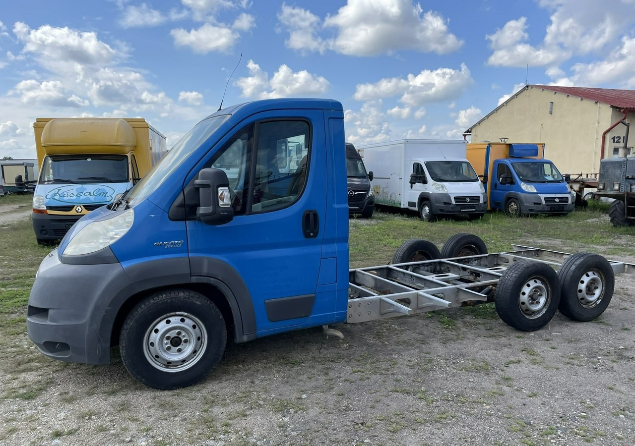 Fiat Ducato Ducato 3.0-160KM Rama pod zabudowę 2011,2010 - Коммерческий автомобиль: фото 3 Fiat Ducato Ducato 3.0-160KM Rama pod zabudowę 2011,2010 - Коммерческий автомобиль: фото 3