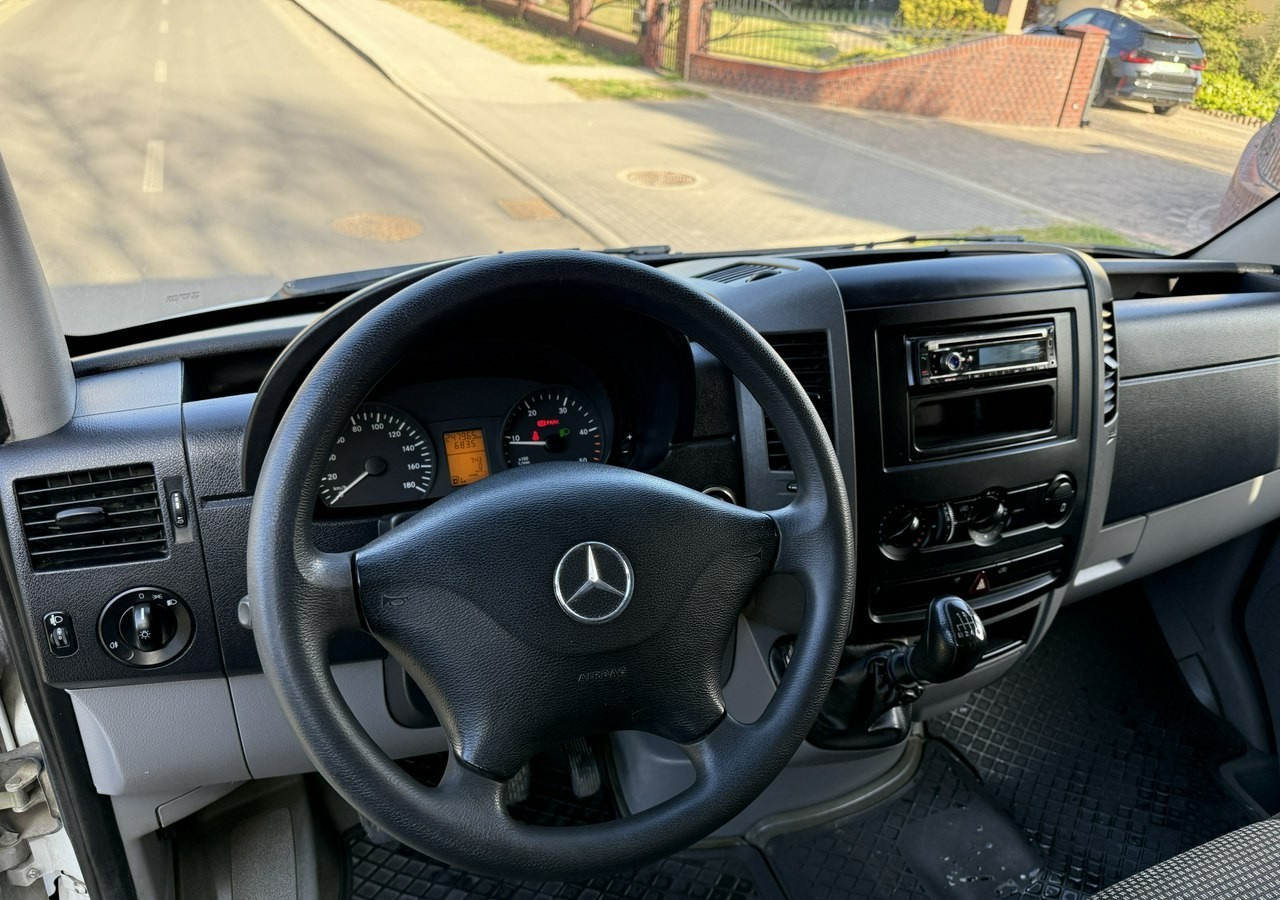 Mercedes-Benz Sprinter Sprinter 315 CDI dokka doka Brygadówka skrzynia 2007 - Малотоннажный бортовой грузовик, Грузопассажирский фургон: фото 4 Mercedes-Benz Sprinter Sprinter 315 CDI dokka doka Brygadówka skrzynia 2007 - Малотоннажный бортовой грузовик, Грузопассажирский фургон: фото 4