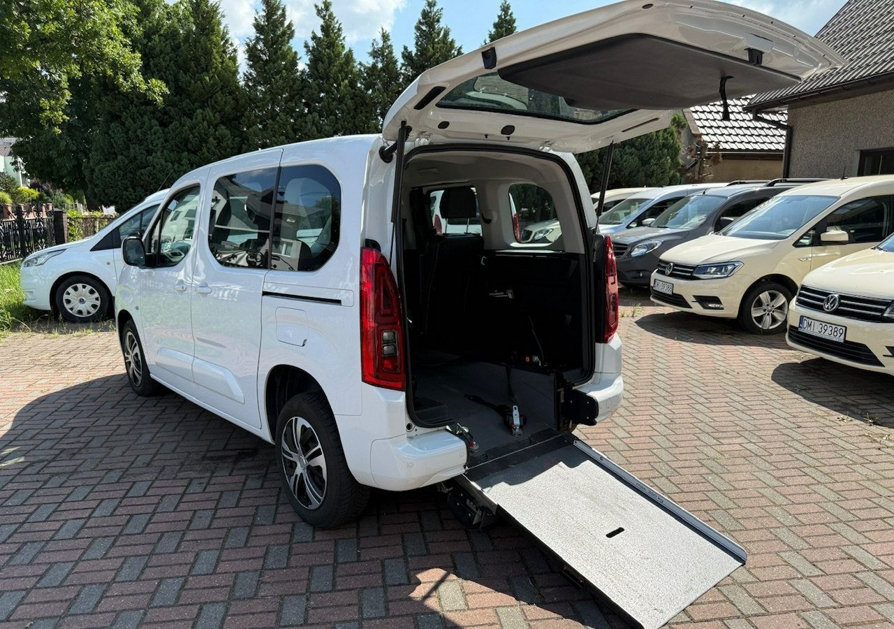 Opel Combo IV Combo Life Combo do przewozu Niepełnosprawnych inwalida rampa Model 2021 - Легковой автомобиль: фото 1 Opel Combo IV Combo Life Combo do przewozu Niepełnosprawnych inwalida rampa Model 2021 - Легковой автомобиль: фото 1